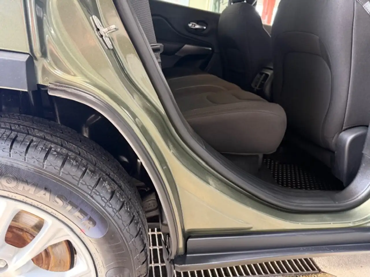 Jeep Cherokee снимка Jeep Cherokee