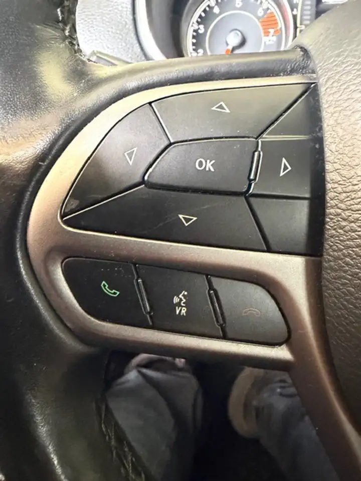 Jeep Cherokee снимка Jeep Cherokee