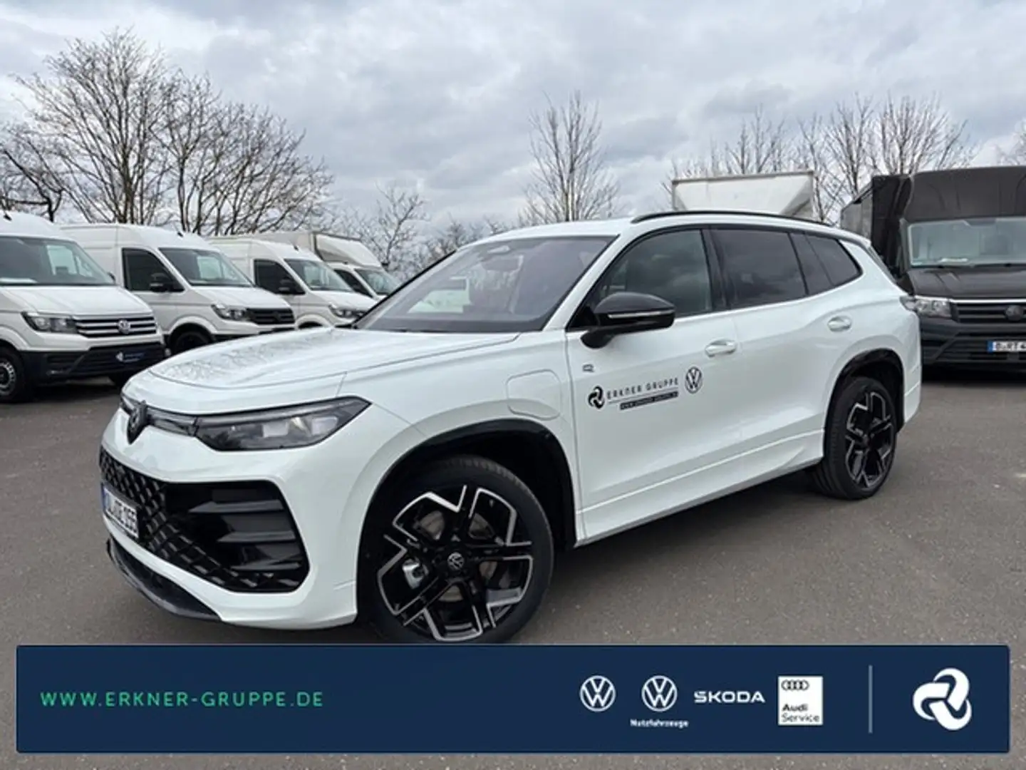 Volkswagen Tayron 1.5eHybrid DSG R-LINE AHK+LEDER+PANO+20"+ Fehér - 1