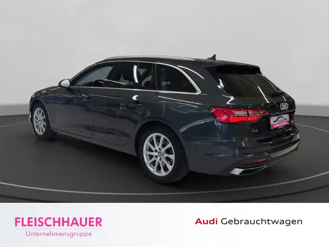Audi A4 view 5