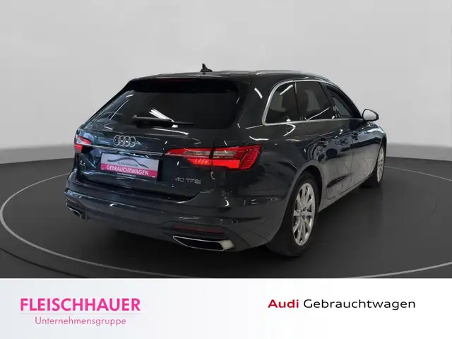 Audi A4 view 7