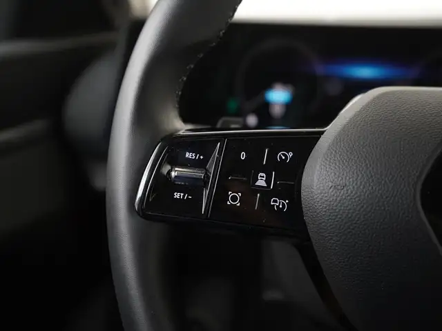 Renault Megane E-Tech view 9