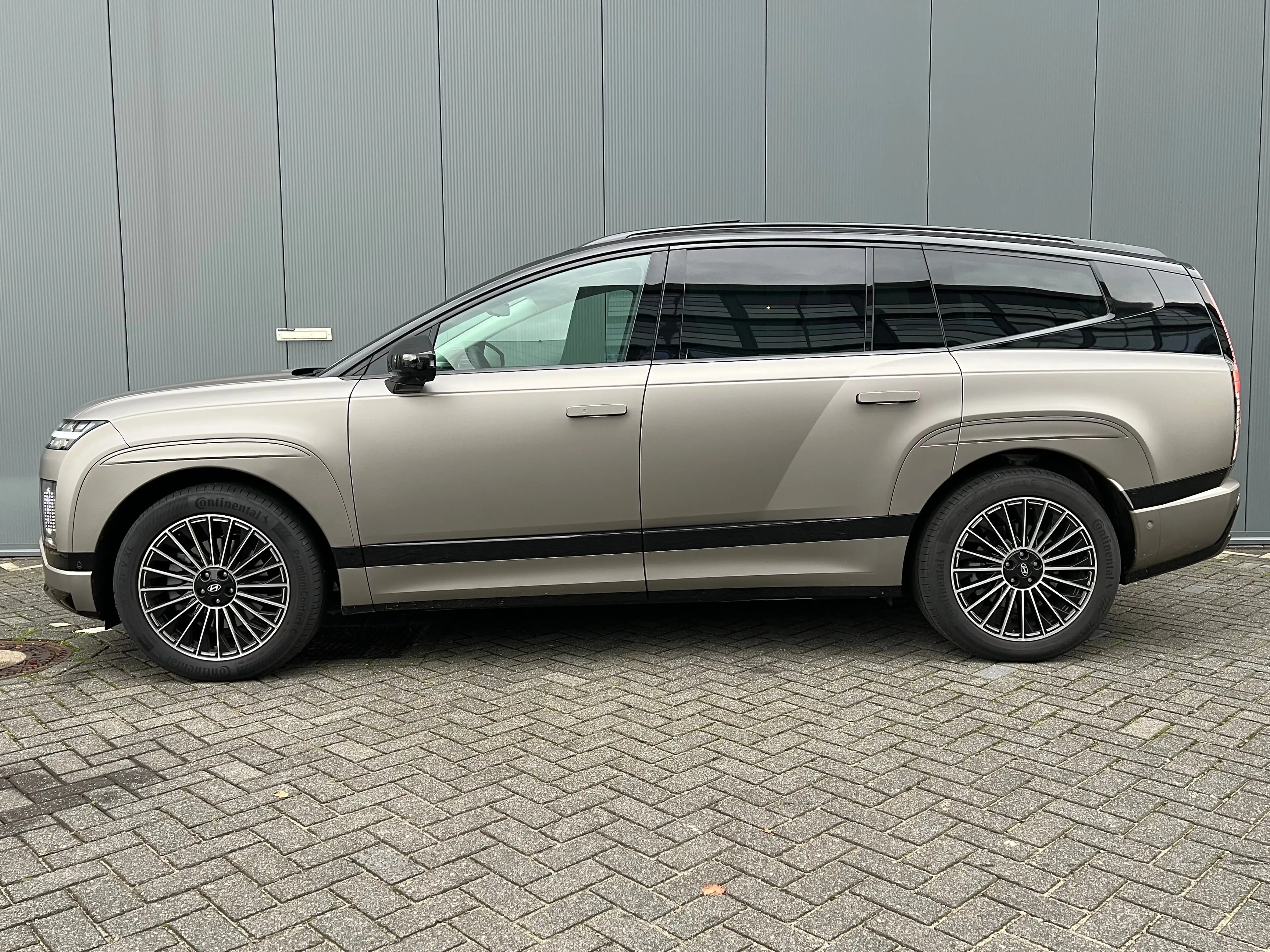 Hyundai IONIQ 9 Lounge AWD+ 7p. 110.3 kWh 429pk | Unieke Two Tone — photo 2
