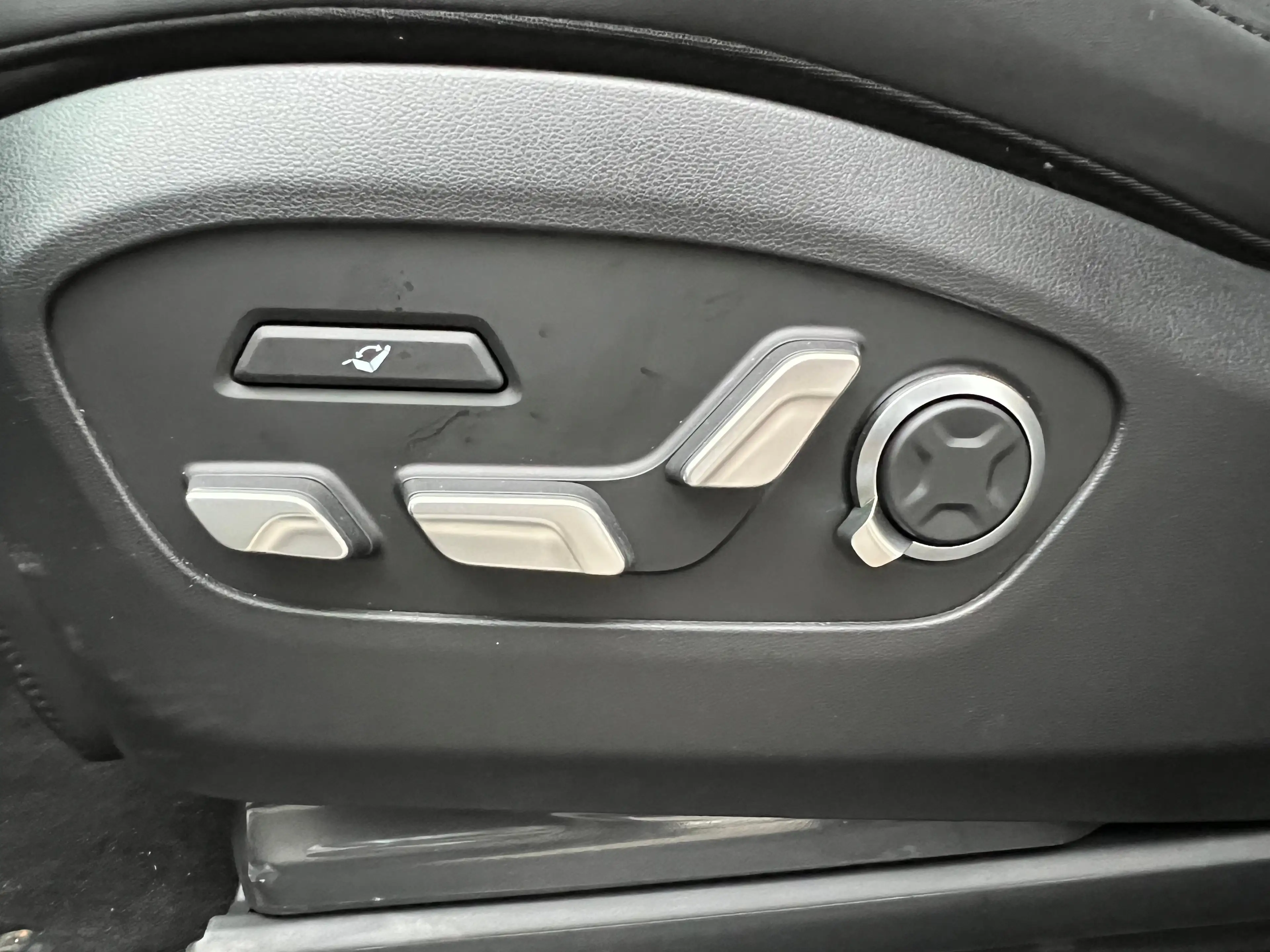 Hyundai IONIQ 9 Lounge AWD+ 7p. 110.3 kWh 429pk | Unieke Two Tone — photo 31