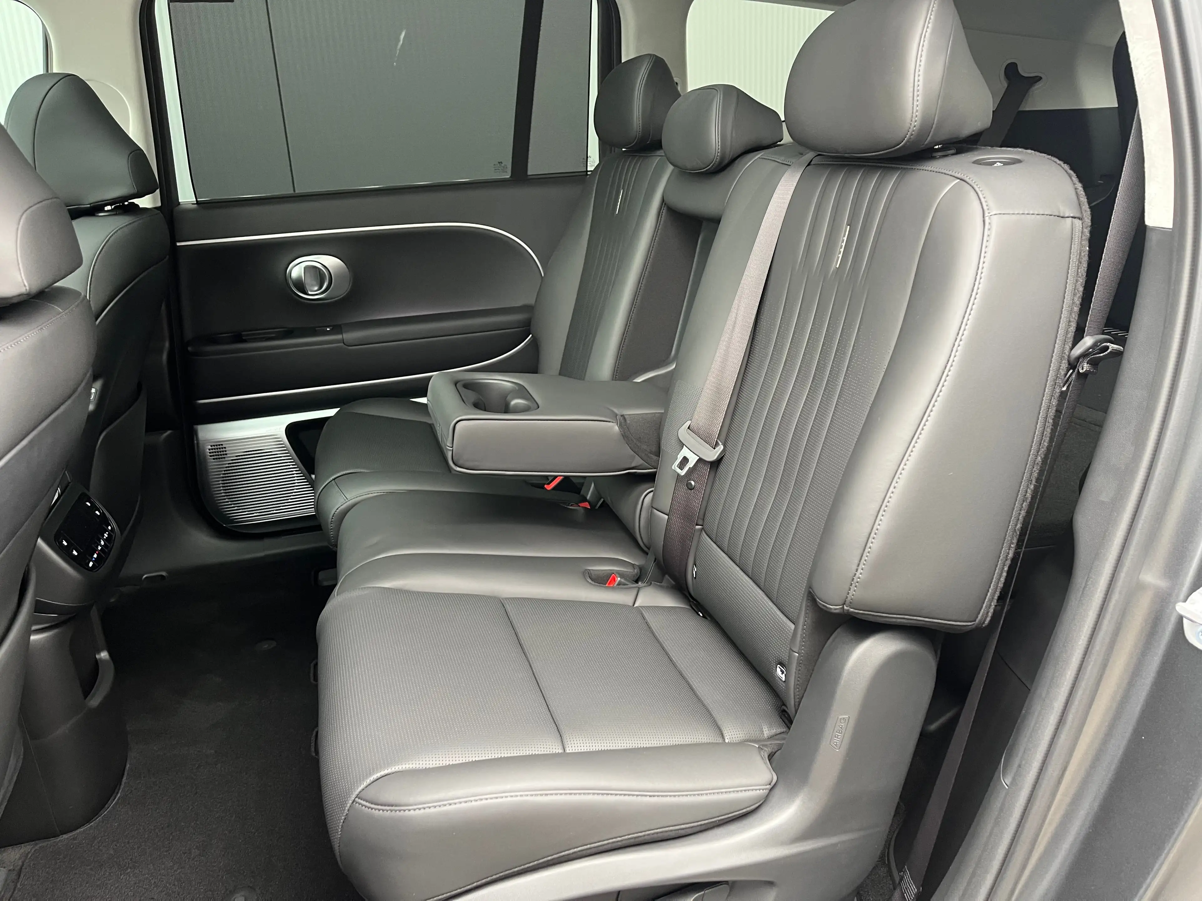 Hyundai IONIQ 9 Lounge AWD+ 7p. 110.3 kWh 429pk | Unieke Two Tone — photo 7
