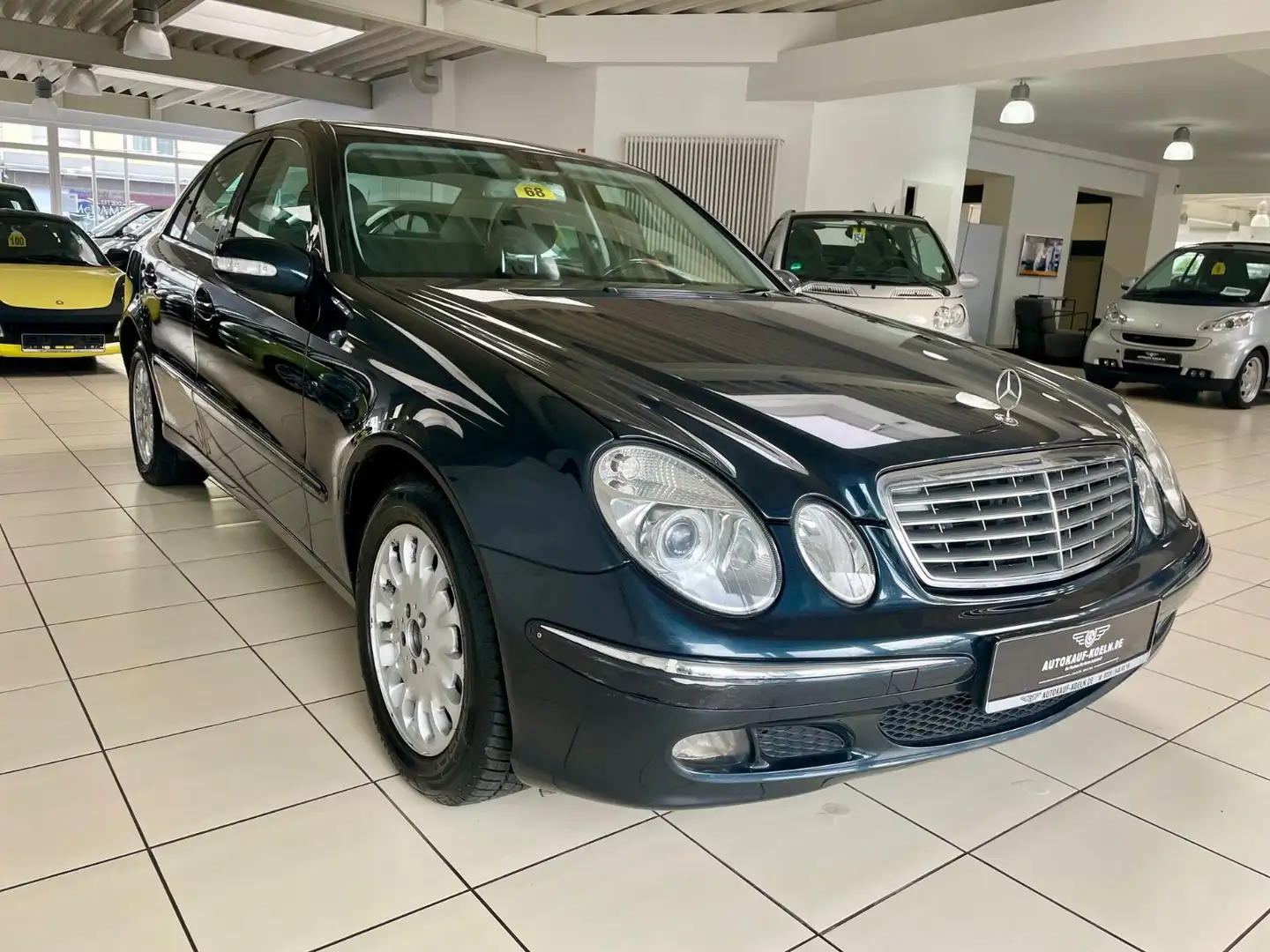 Mercedes-Benz E 200 Kompressor Elegance/Automatik/Klima/Alus Black - 2