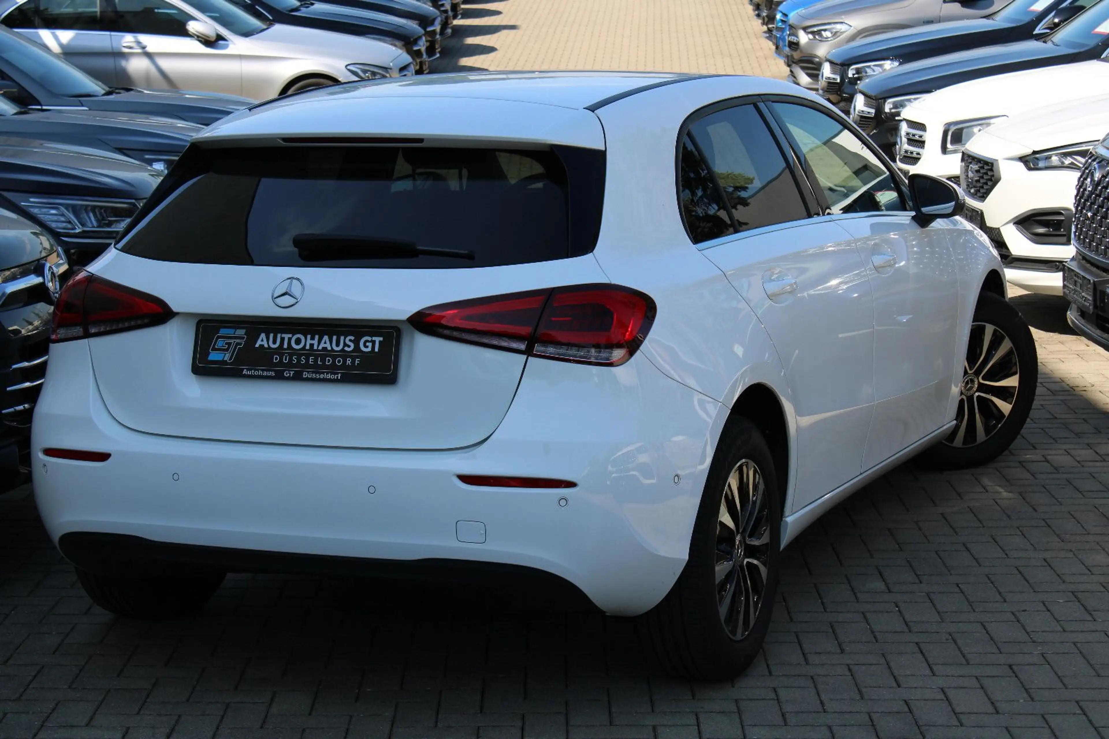 Mercedes-Benz A 180 d/DCT/Navi/Klima/Sitzhzg/Tempomat/Spur/AHK — photo 4