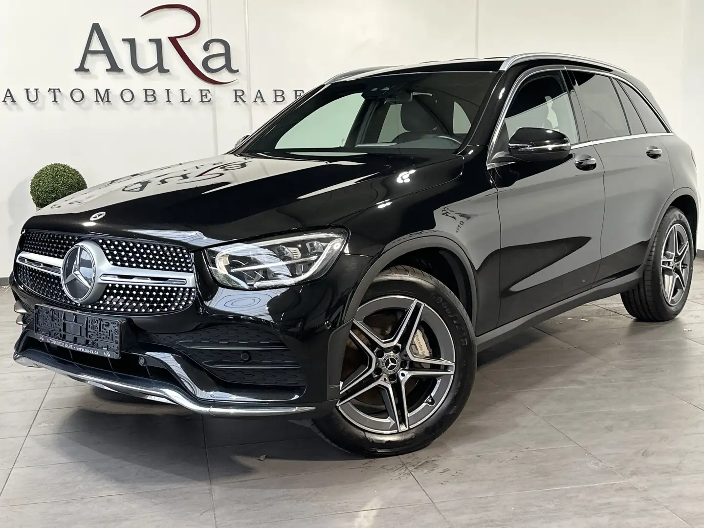 Mercedes-Benz GLC 220 4Matic AMG-Line NAV+LED+SZANDHEIZUNG+PP Schwarz - 2