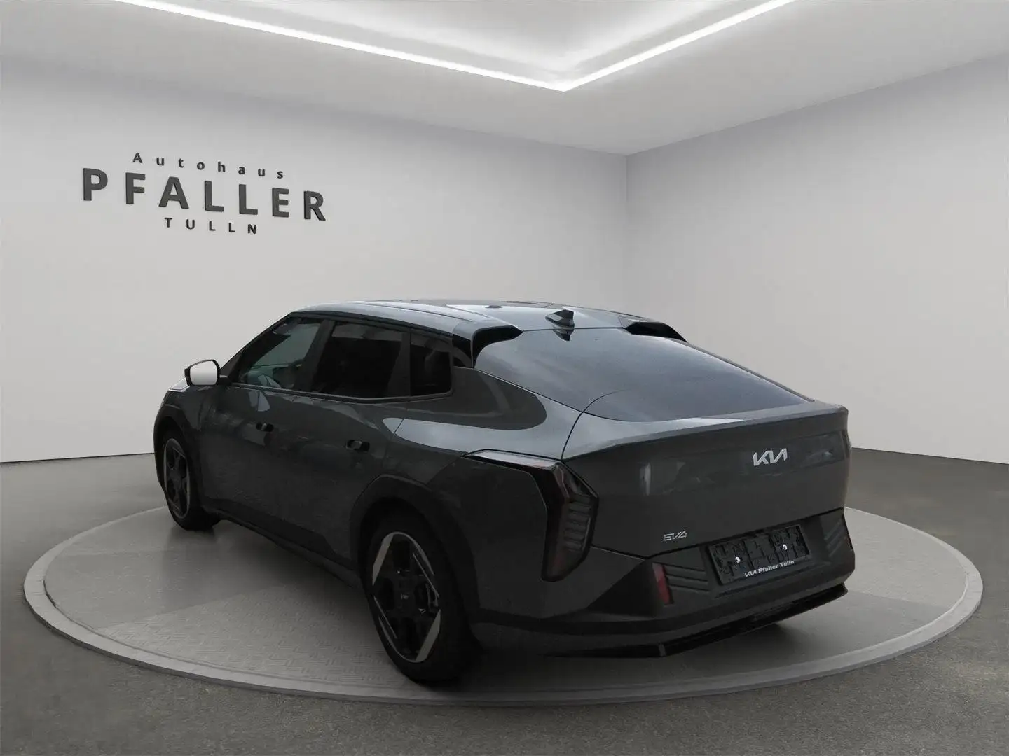 Kia EV4 /SE/EART PLUS/81,4KWH/AT/FWD/204/P1 Grau - 2
