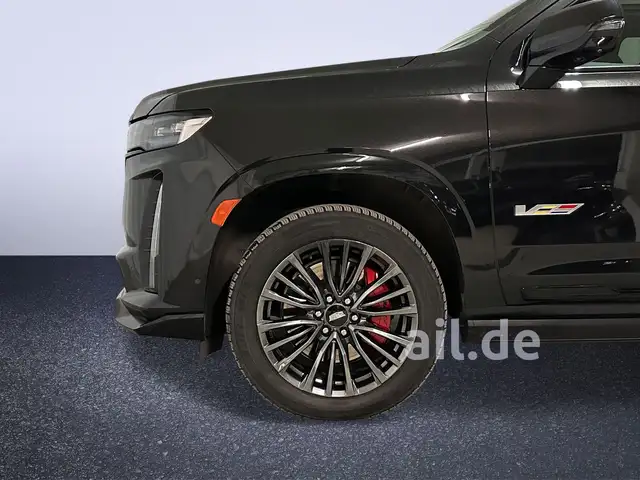 Cadillac Escalade view 8