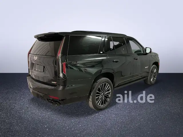 Cadillac Escalade view 5