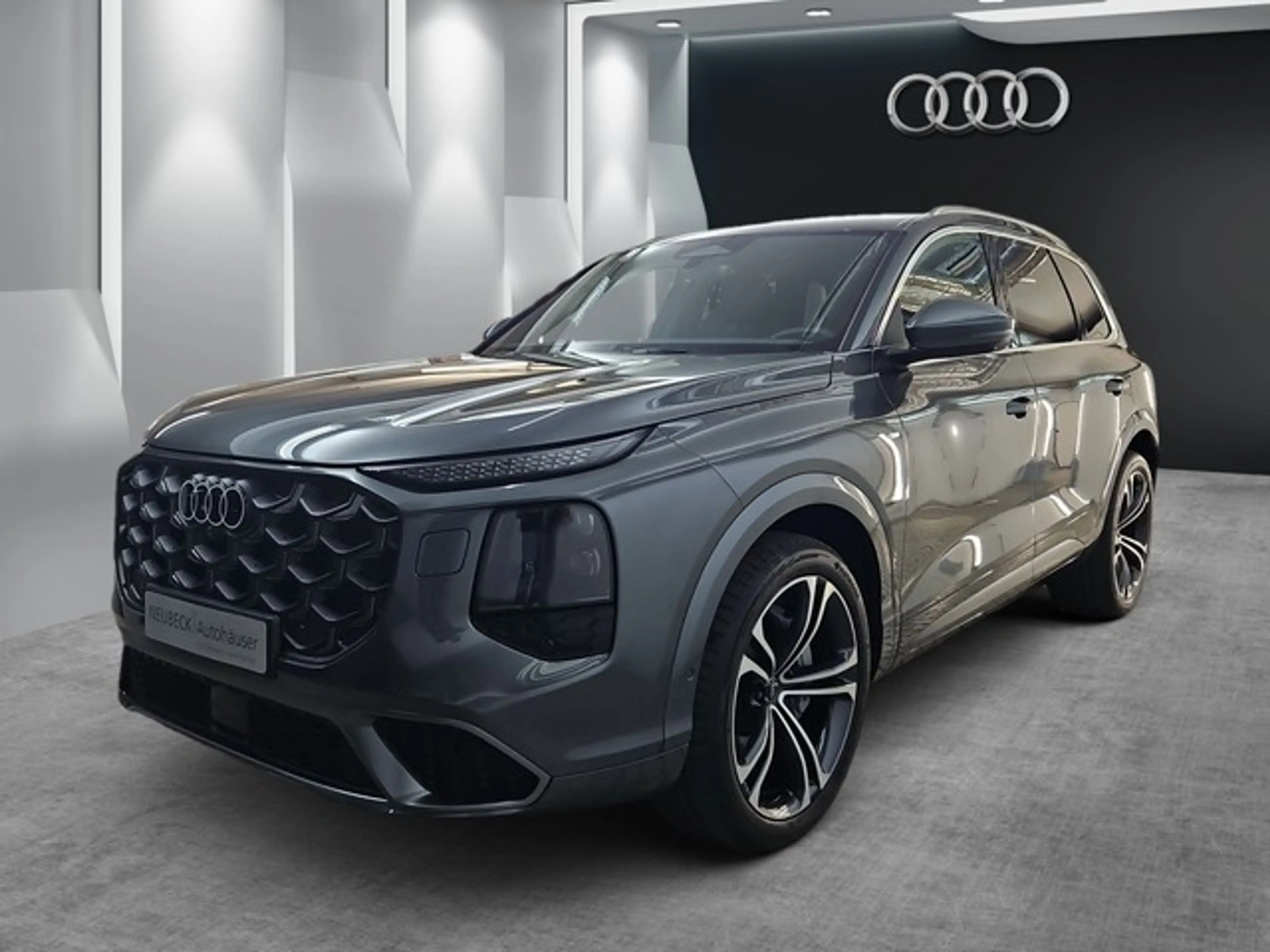 Audi Q7 S Line HUD 7 Sitzer Tech Plus Matrix AHK+++++ — photo 2