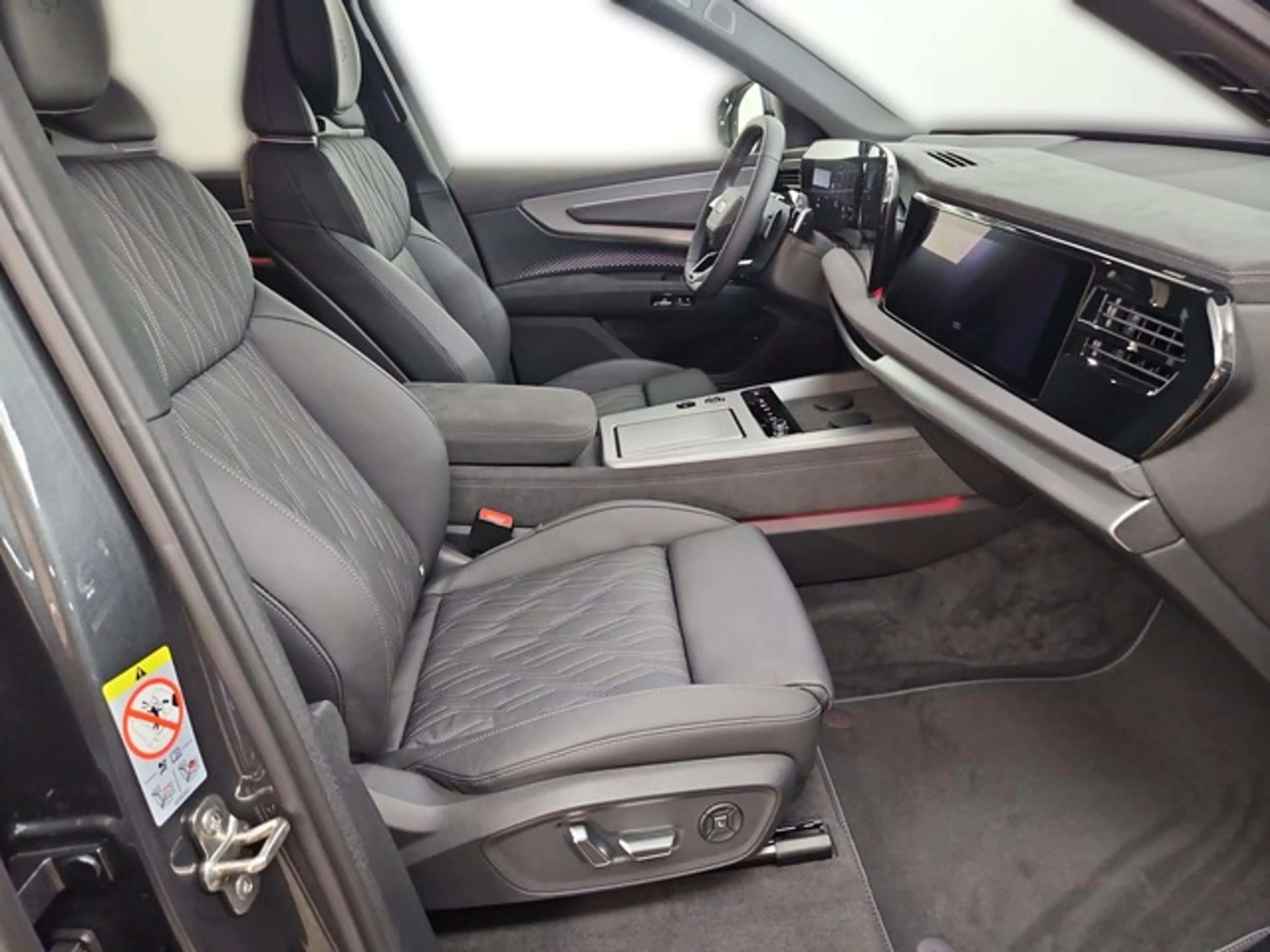Audi Q7 S Line HUD 7 Sitzer Tech Plus Matrix AHK+++++ — photo 15