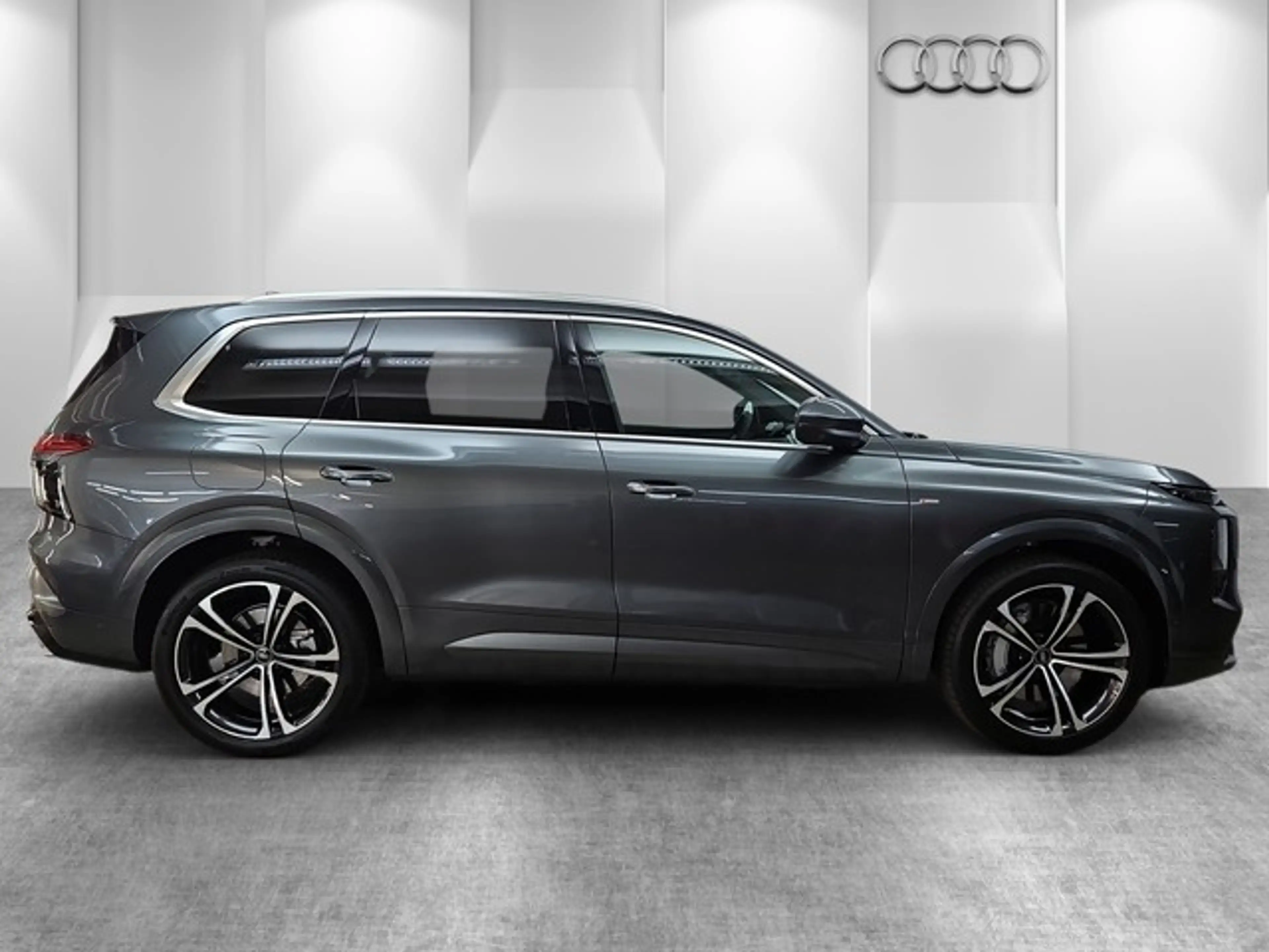 Audi Q7 S Line HUD 7 Sitzer Tech Plus Matrix AHK+++++ — photo 13