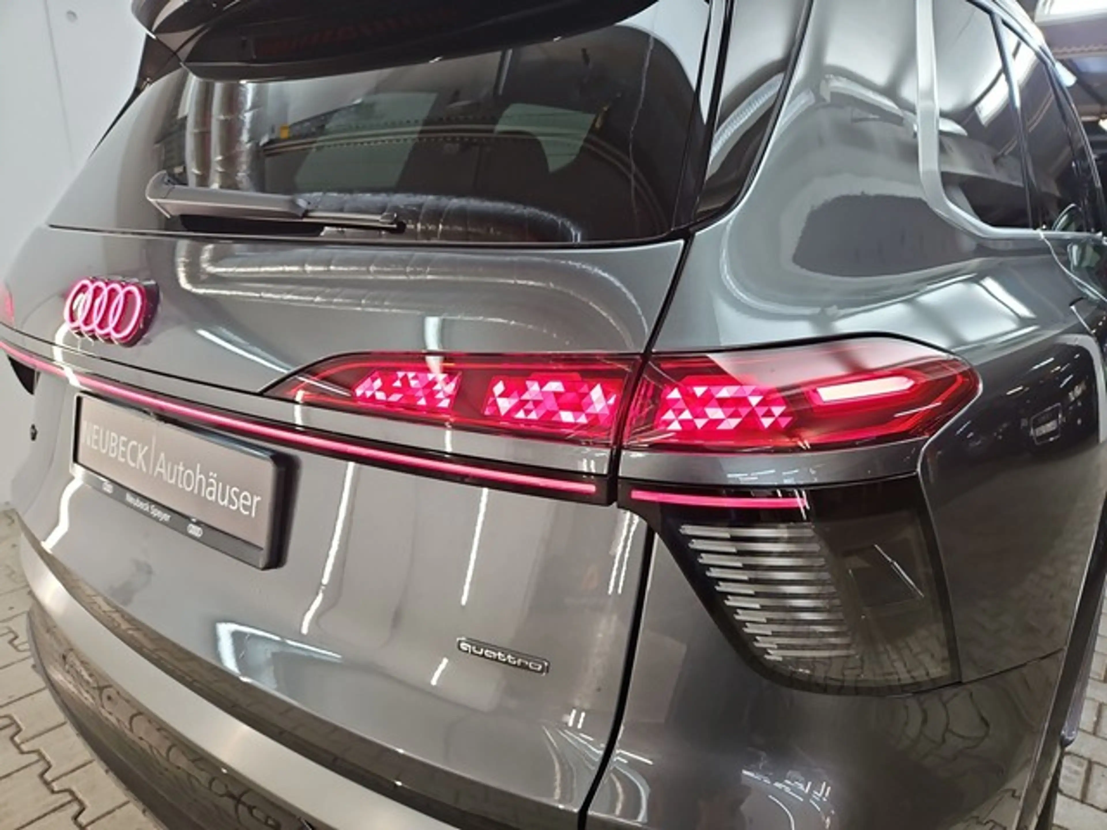 Audi Q7 S Line HUD 7 Sitzer Tech Plus Matrix AHK+++++ — photo 12