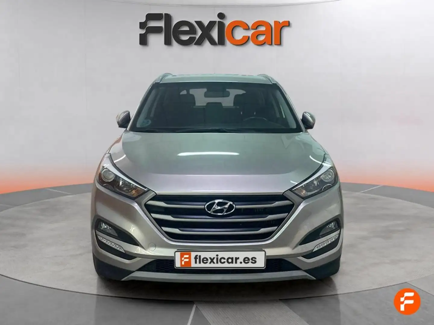 Hyundai TUCSON 1.7CRDi 85kW (115CV) BlueDrive Tecno 4x2 Gris - 2