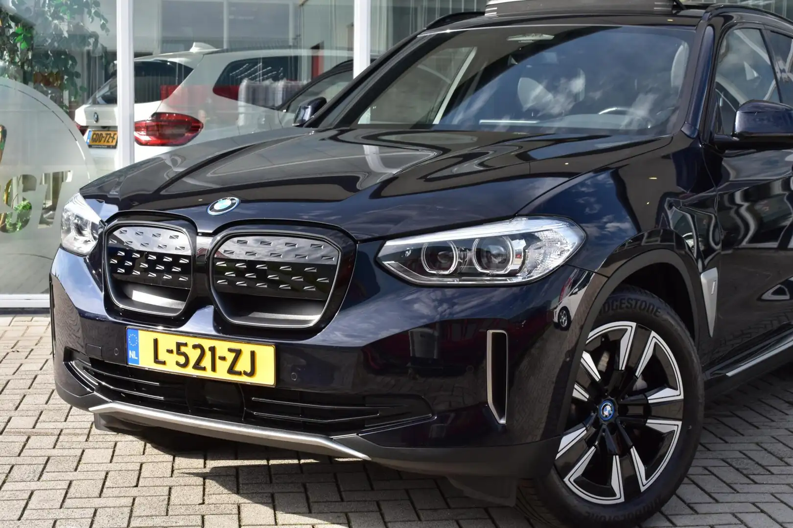 BMW iX3 Executive 80 kWh|SOH 96,2%|Pano|Applecarplay|Adapt Noir - 2