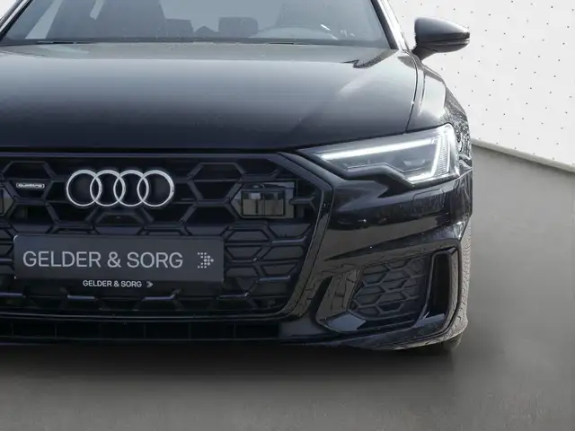 Audi A6 view 12