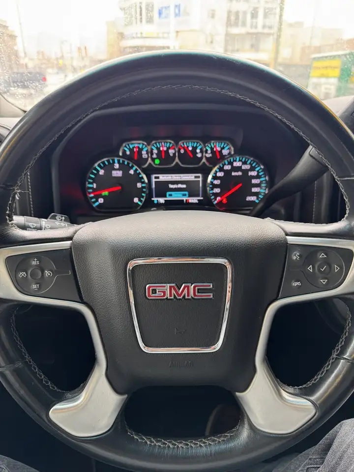GMC Sierra 1500 снимка GMC Sierra 1500