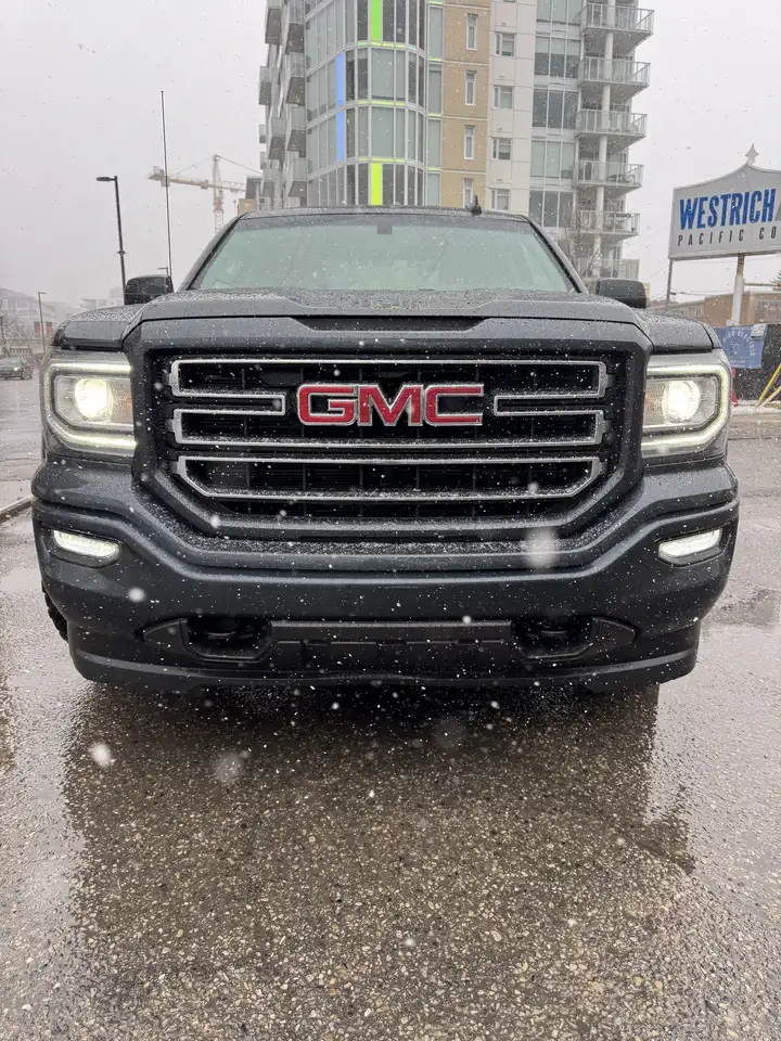 GMC Sierra 1500 снимка GMC Sierra 1500