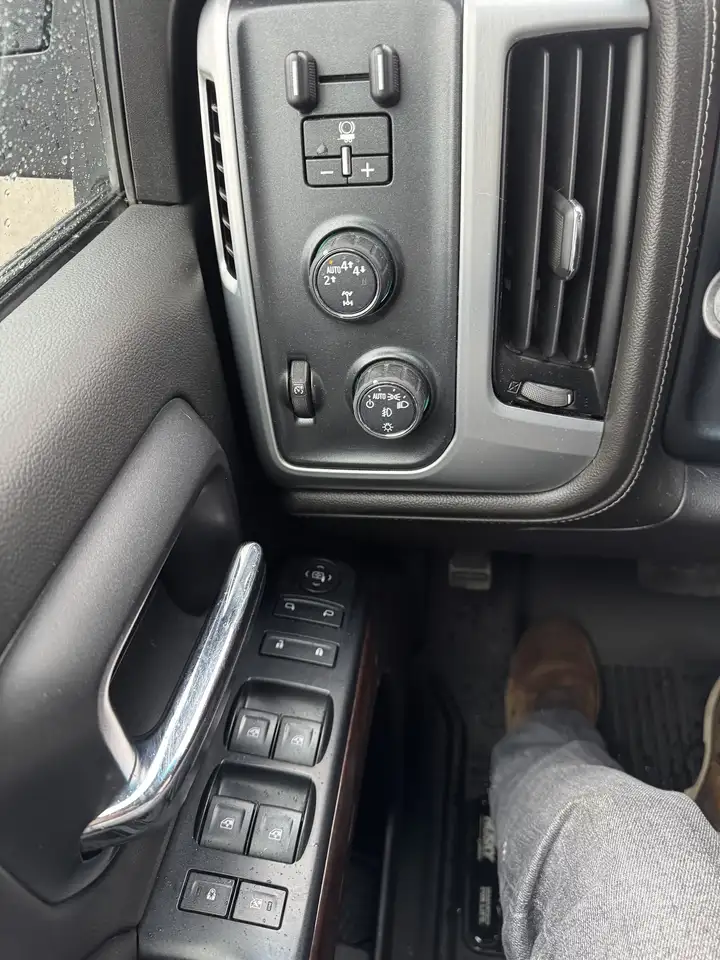 GMC Sierra 1500 снимка GMC Sierra 1500