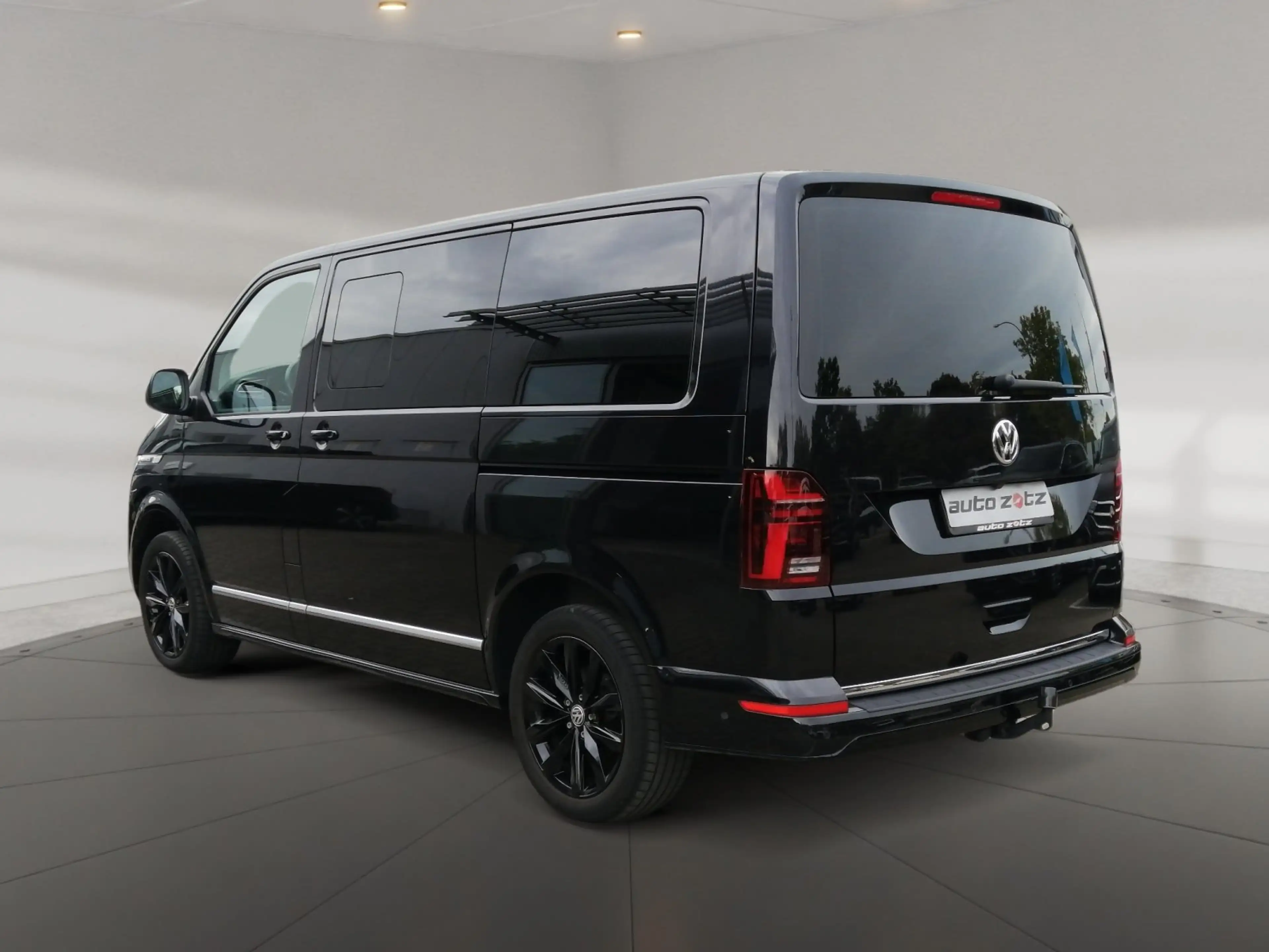 Volkswagen T6.1 Multivan Highline Exclusive FWD Kam.,PDC,LM — photo 4