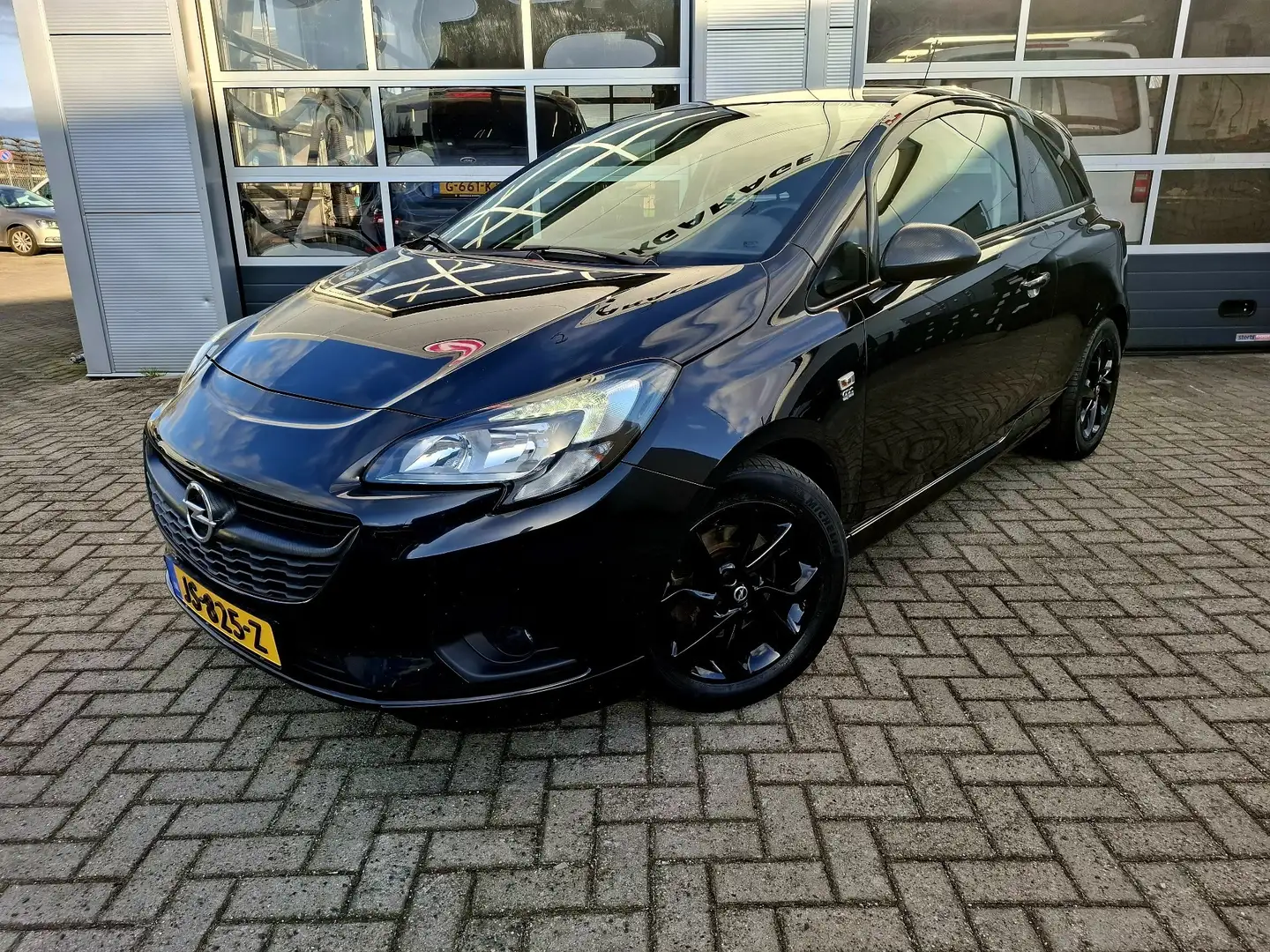 Opel Corsa-e 1.0 Turbo Edition OPC LINE Negro - 1
