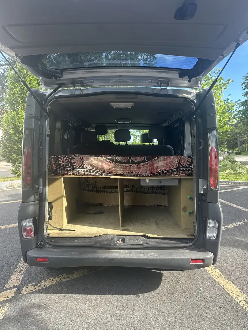 Opel Vivaro Fg. 2.5DI Corto 2900 - 1