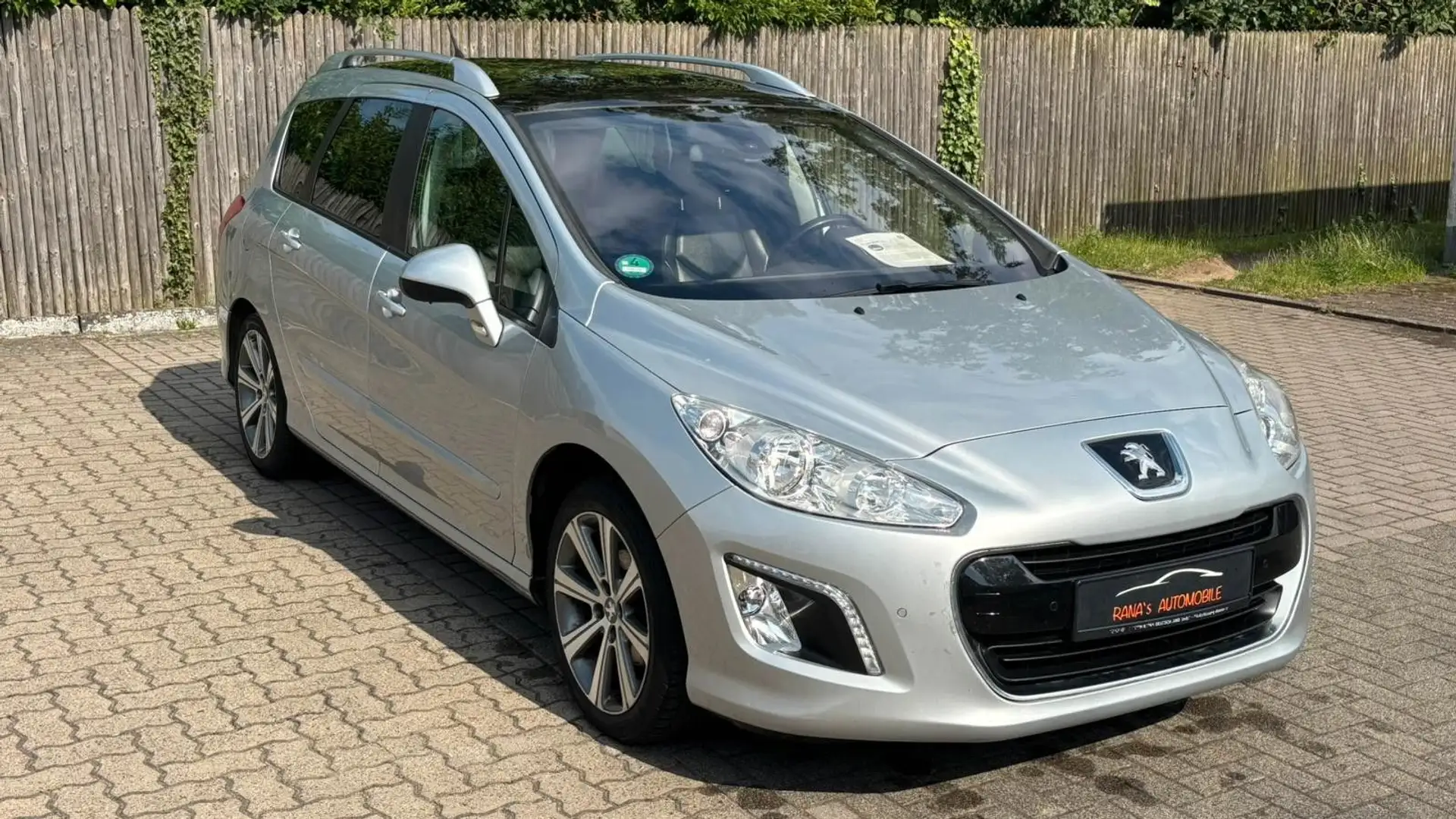 Peugeot 308 SW Allure Grau - 2
