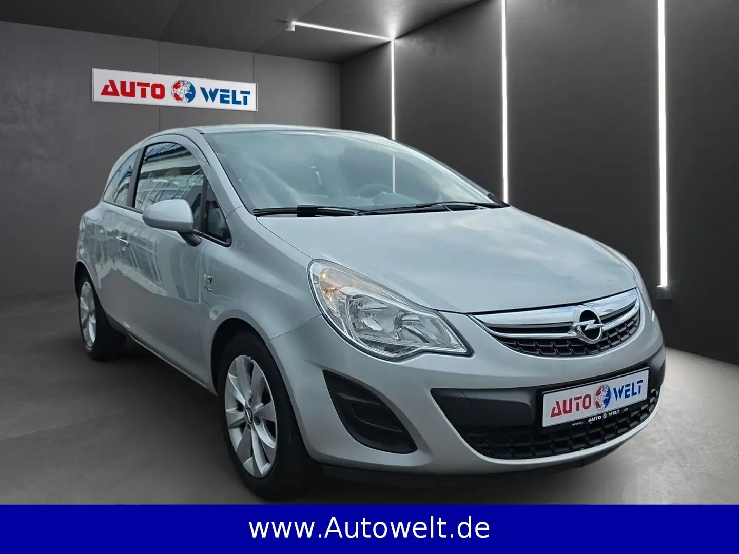 Opel Corsa 1.4 Klima Parkhilfe Winterpaket Sportsitze Silber - 2
