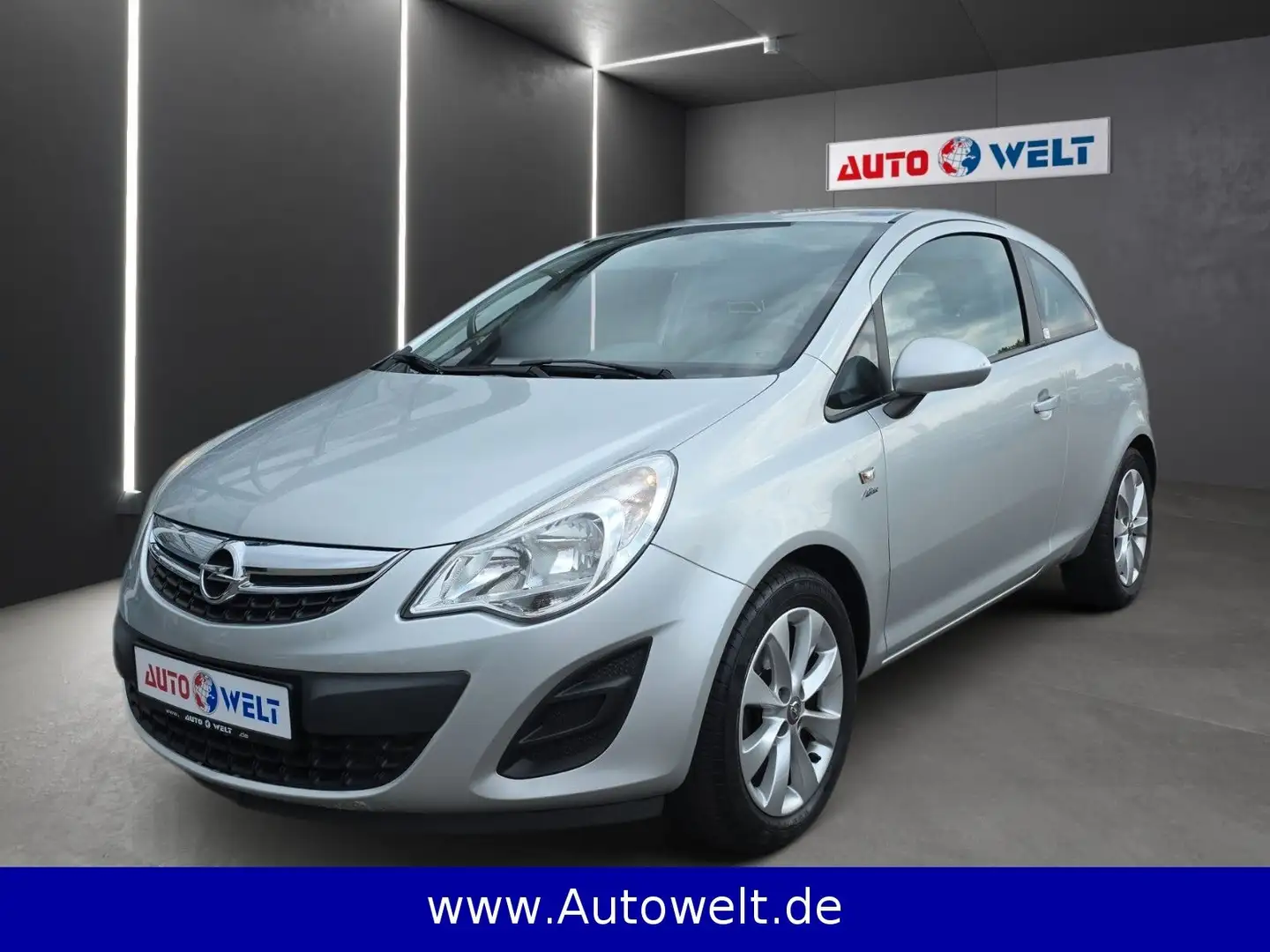 Opel Corsa 1.4 Klima Parkhilfe Winterpaket Sportsitze Silber - 1