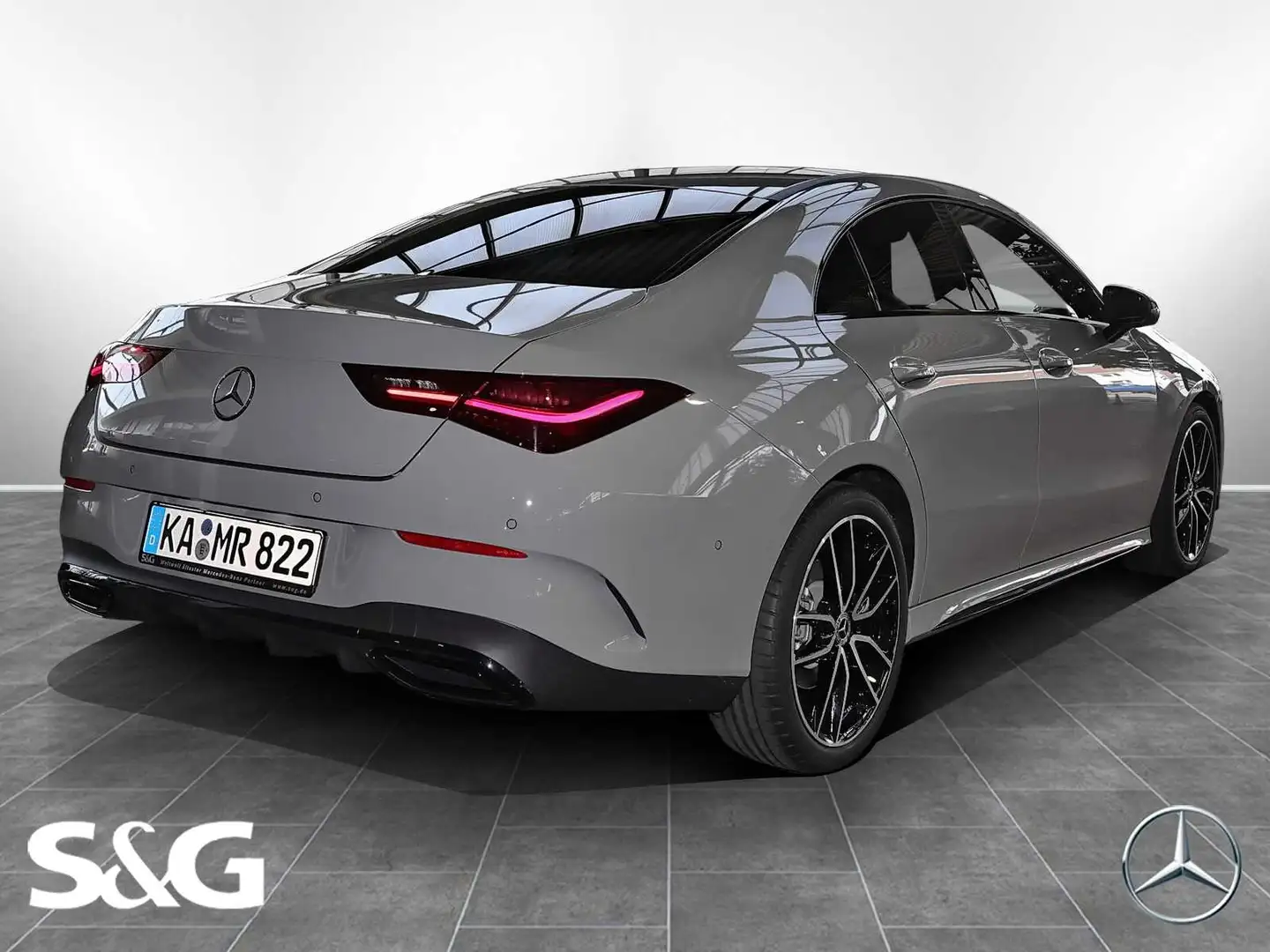 Mercedes-Benz CLA 200 Coupé AMG MBUX+RüKam+M-LED+Pano+Distroni Grau - 2