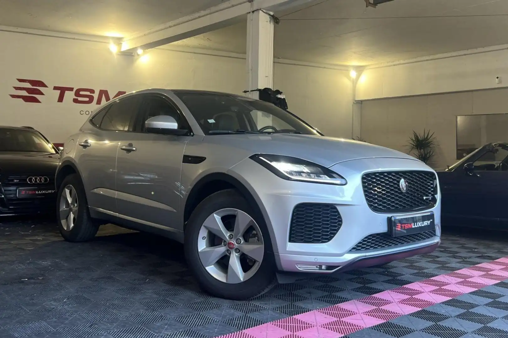 Jaguar E-Pace E.PACE D150 - AWD - BVA R-Dynamic S PHASE 1 Gris - 1