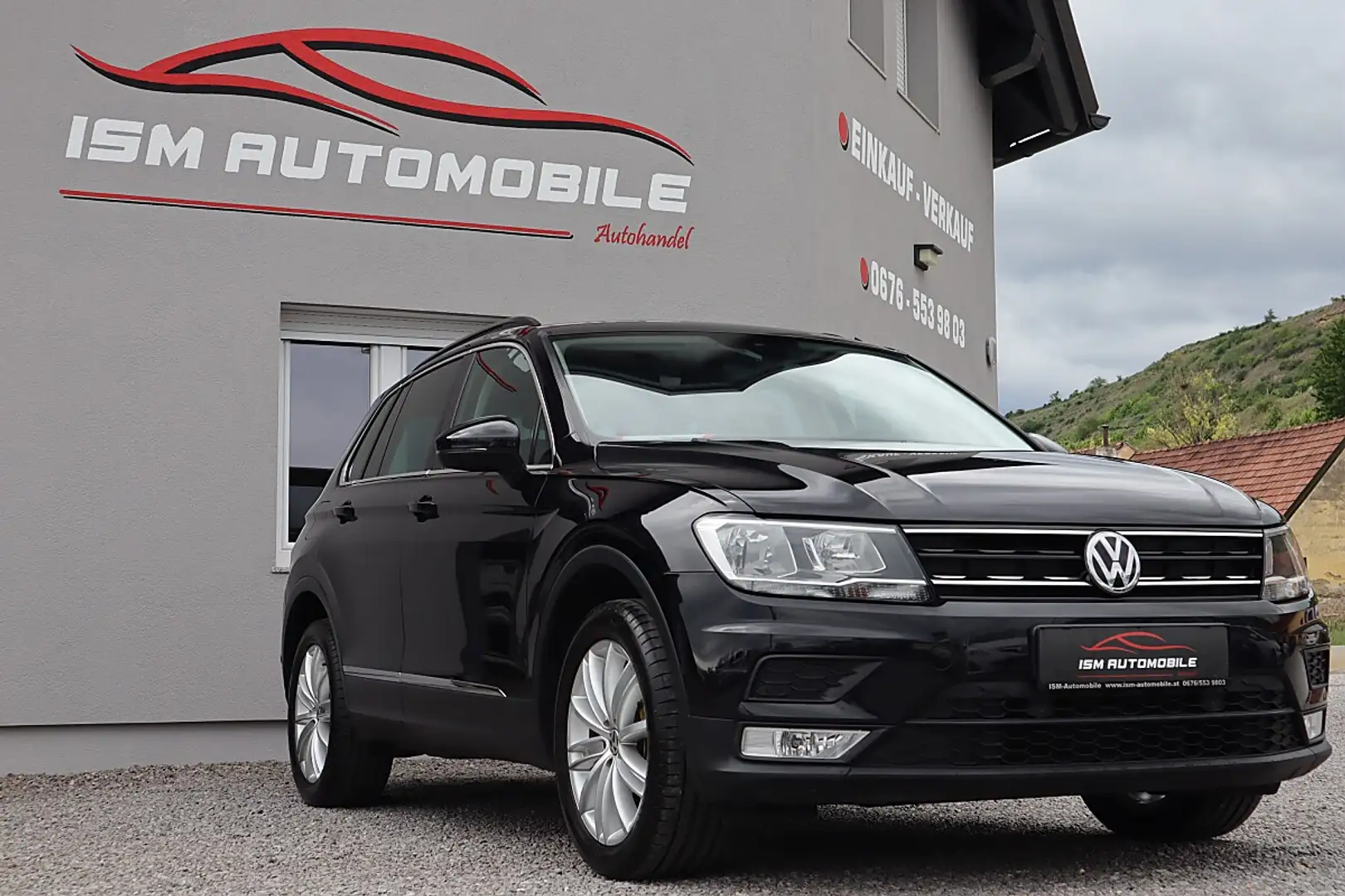Volkswagen Tiguan 2,0 TDI SCR Comfortline Schwarz - 1