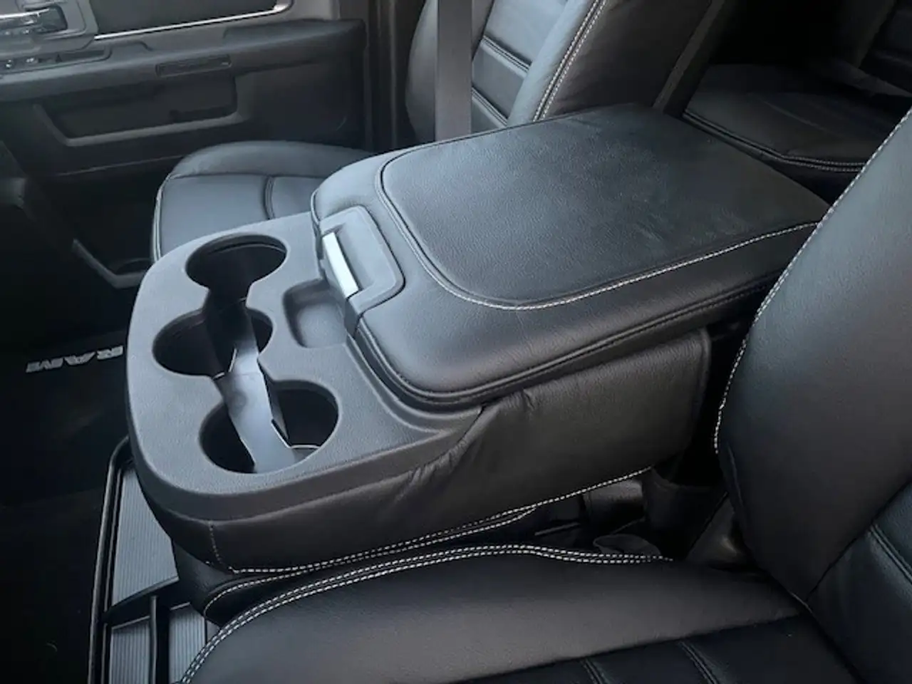 Dodge RAM 2022 — фото 15