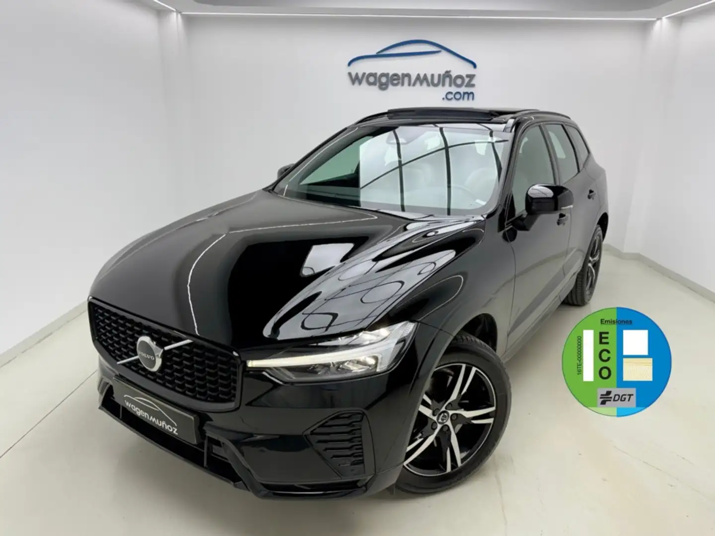 Volvo XC60 B4 R-Design FWD Aut. Negro - 2