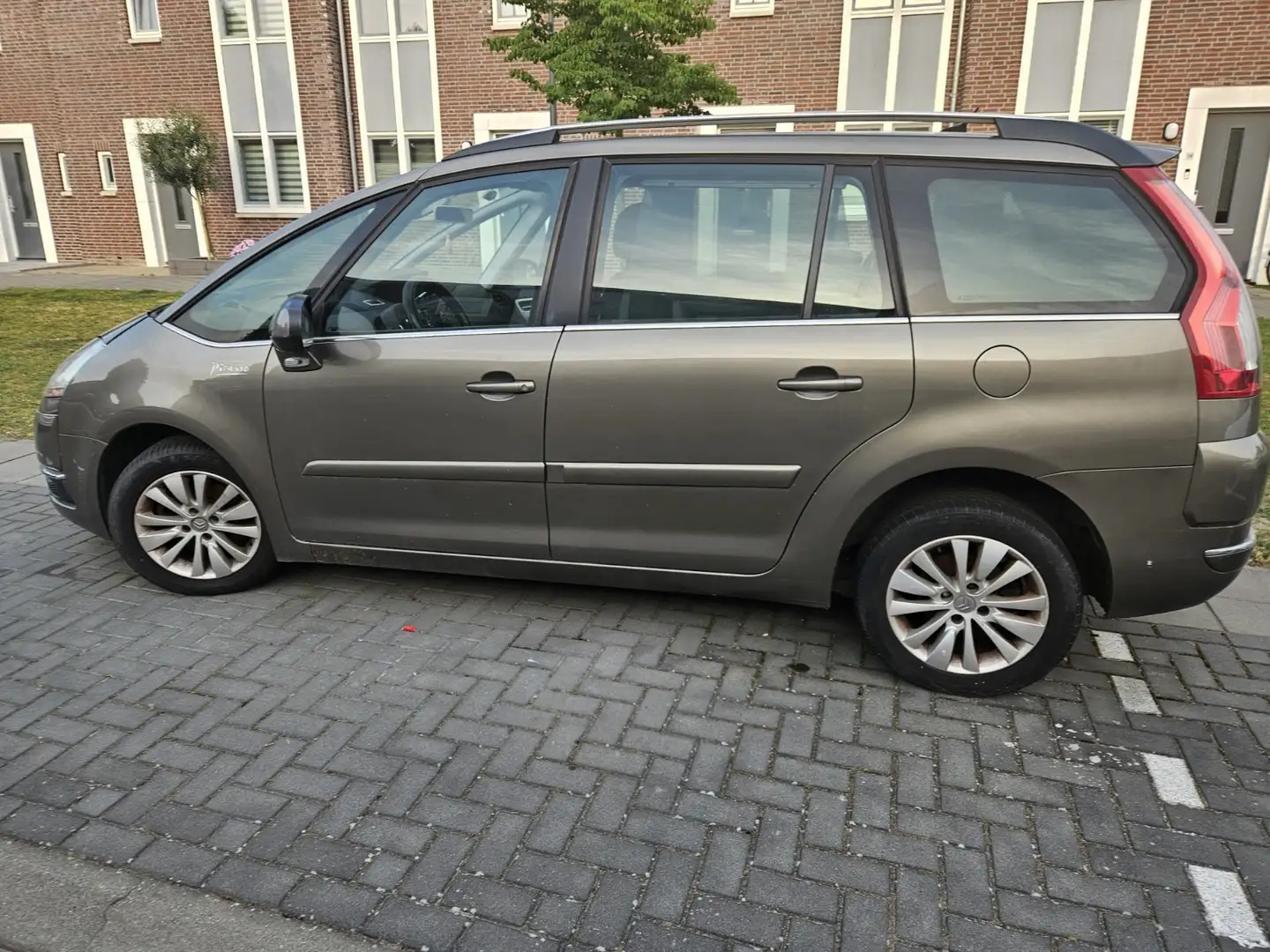 Citroen C4 Picasso 1.6 THP Bns EB6V 7p. Brąz - 2