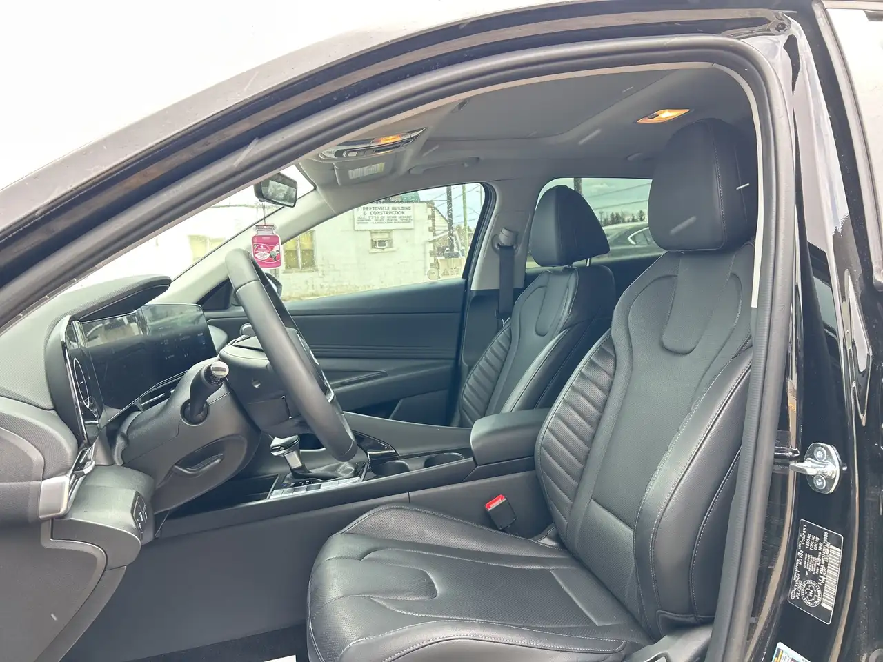 Hyundai ELANTRA снимка Hyundai ELANTRA