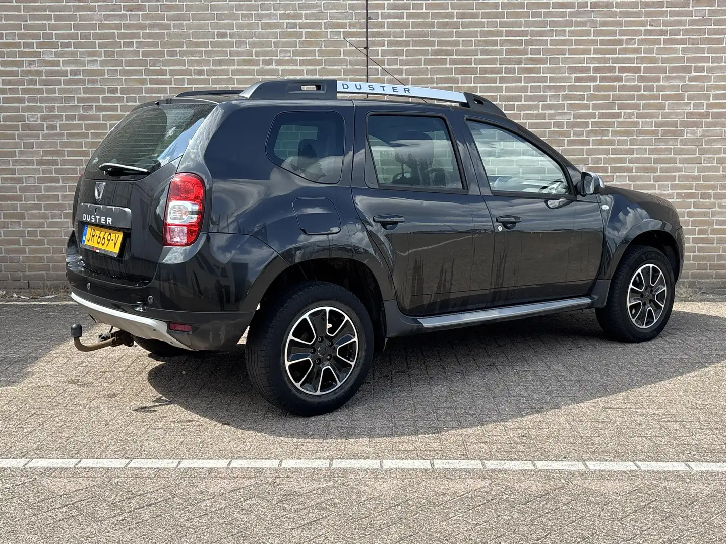 Dacia Duster 1.2 TCe 4x2 Prestige | Cruise | Climate | Navi | C Zwart - 2