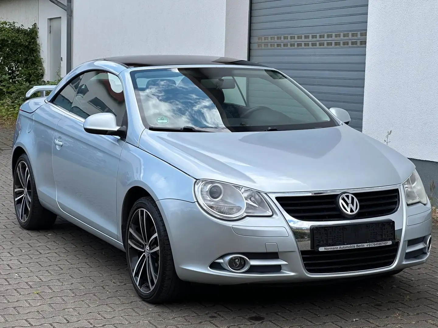 Volkswagen Eos 1.6*Temp.*Klima*SHZ*PDC*8-Reifen+Alufelgen Silber - 2