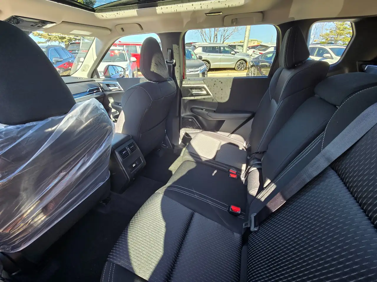 Mitsubishi Outlander снимка Mitsubishi Outlander