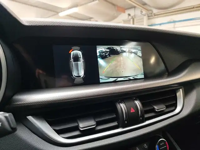 Alfa Romeo Stelvio view 21