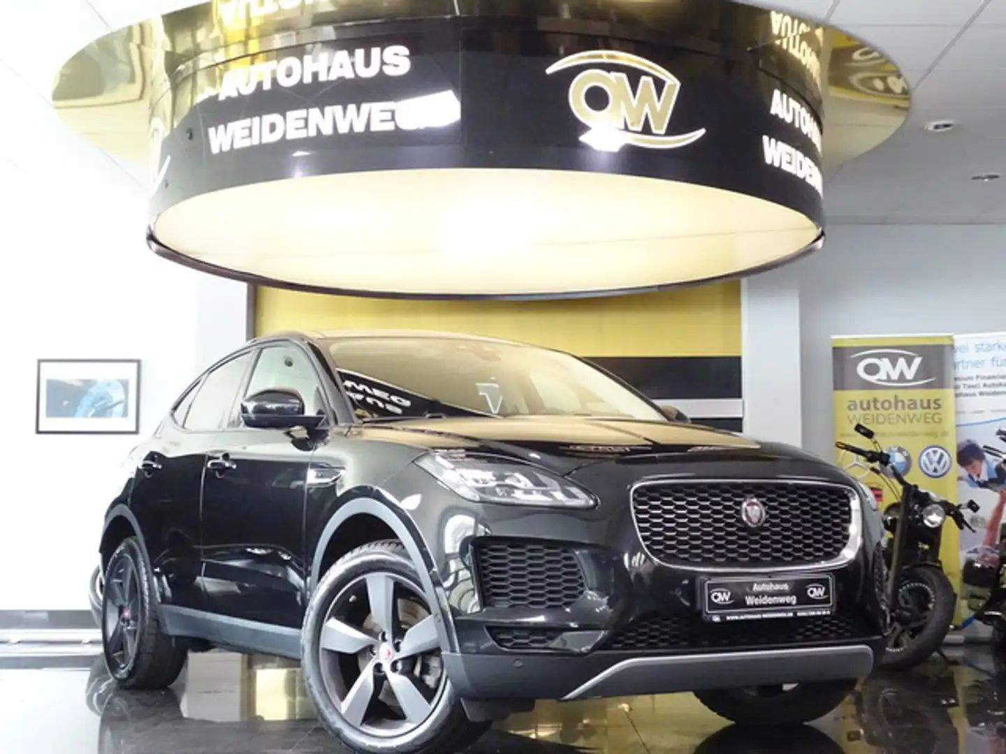 Jaguar E-Pace D240 S AWD Leder HeadUp Pano Meridi.Cam Schwarz - 1