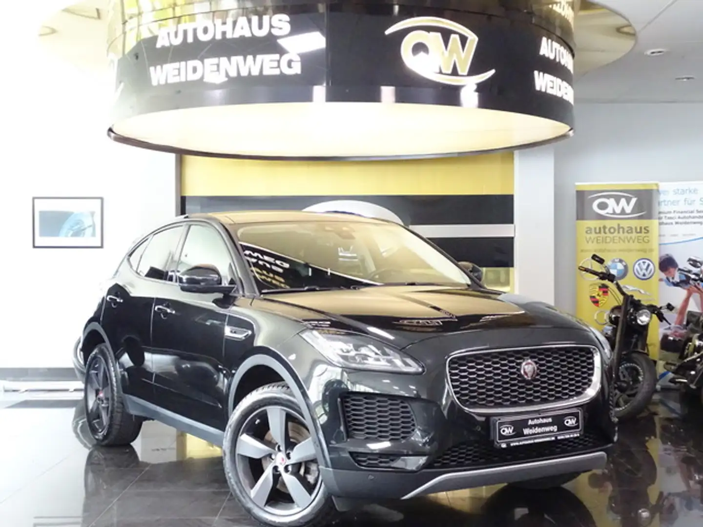 Jaguar E-Pace D240 S AWD Leder HeadUp Pano Meridi.Cam Schwarz - 2