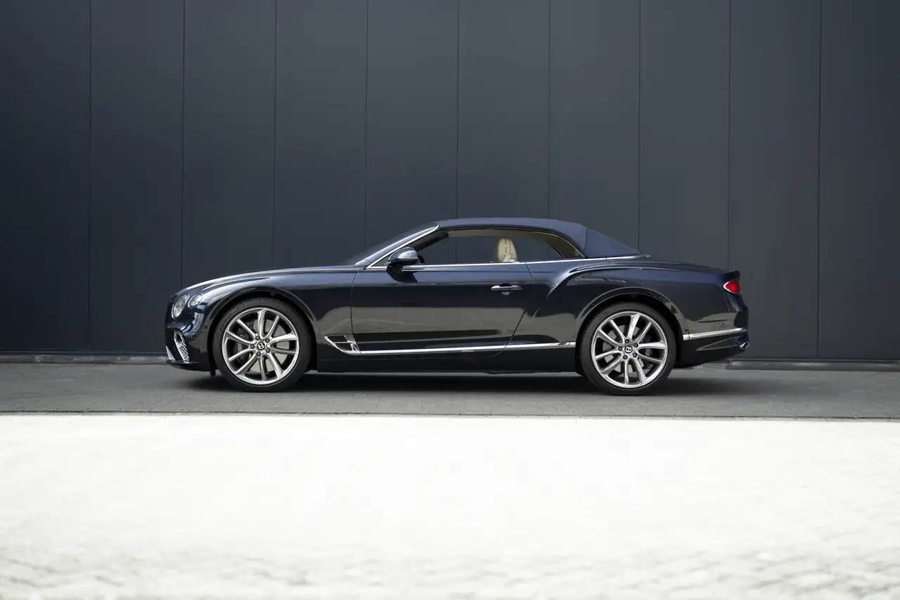 Bentley Continental GTC 2021