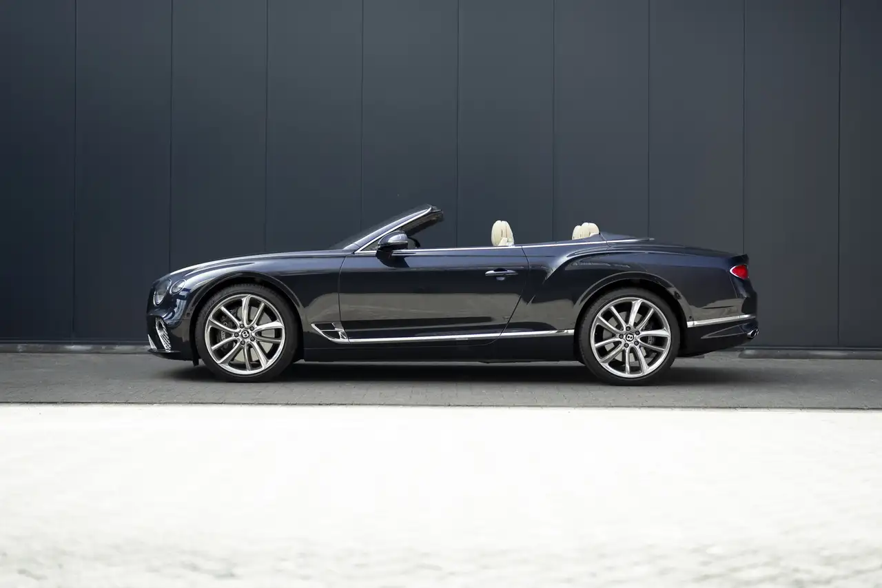 Bentley Continental GTC 2021