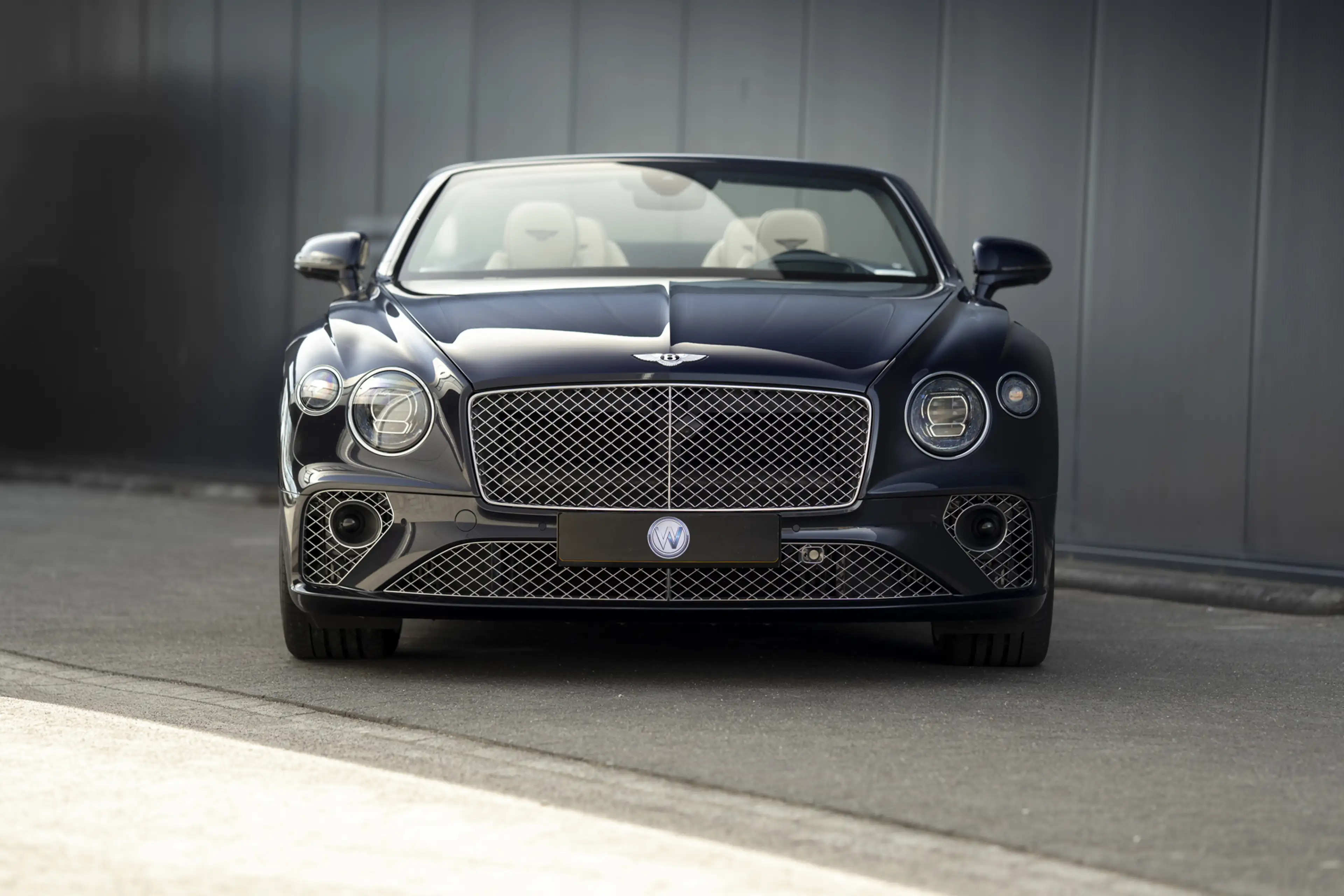 Bentley Continental GTC 4.0 V8 Mulliner — photo 10