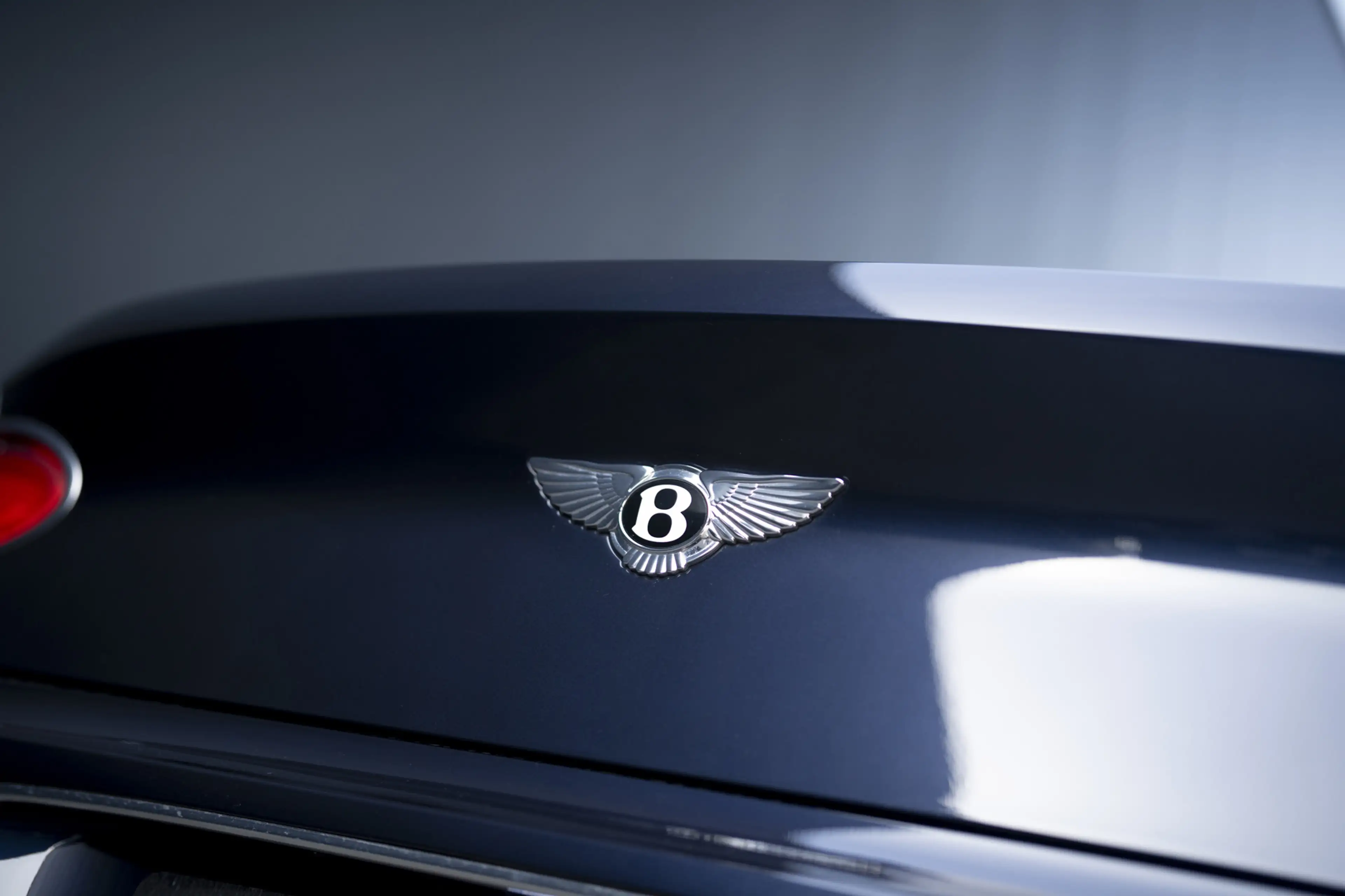 Bentley Continental GTC 4.0 V8 Mulliner — photo 14