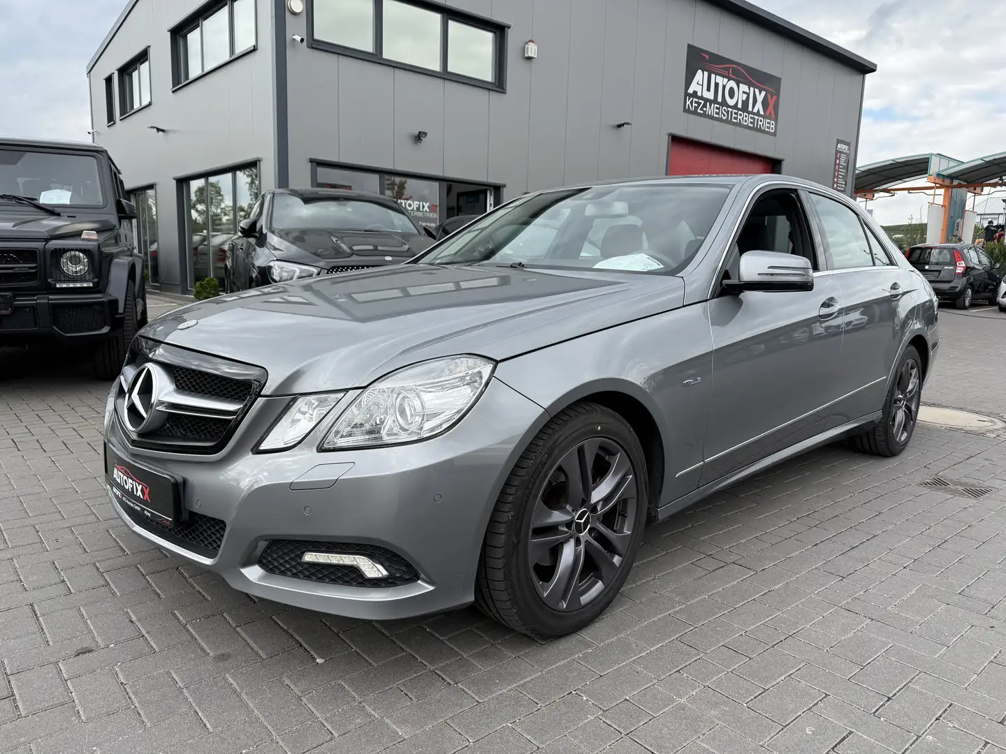 Mercedes-Benz E 200 E 200 CGI BlueEfficiency (212.048) - 1