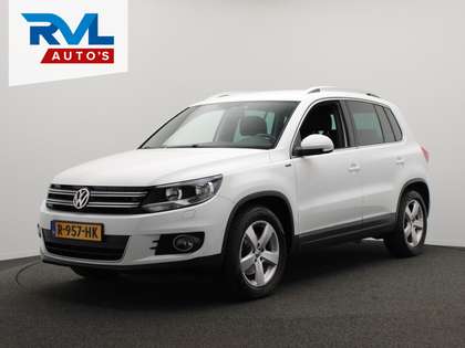 Volkswagen Tiguan 1.4 TSI Sport&Style Automaat Trekhaak Navigatie Cl